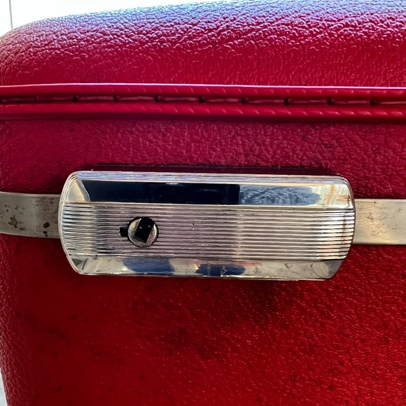 Luggage - Picture 5 of 11